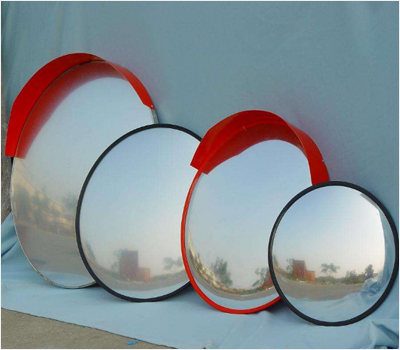 广角镜采用耐老化玻璃镜背,进口聚碳酸脂(PC)镜面, 抗撞击防爆,具有影像清晰反射的同时又不变形和抗撞击的特性.