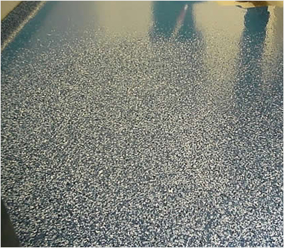 环氧树脂压砂地坪漆常用于对耐磨性能要求高的场所,比如仓库,停车场以及地下车库等.环氧树脂压砂地坪属于环氧树脂地坪的一种.